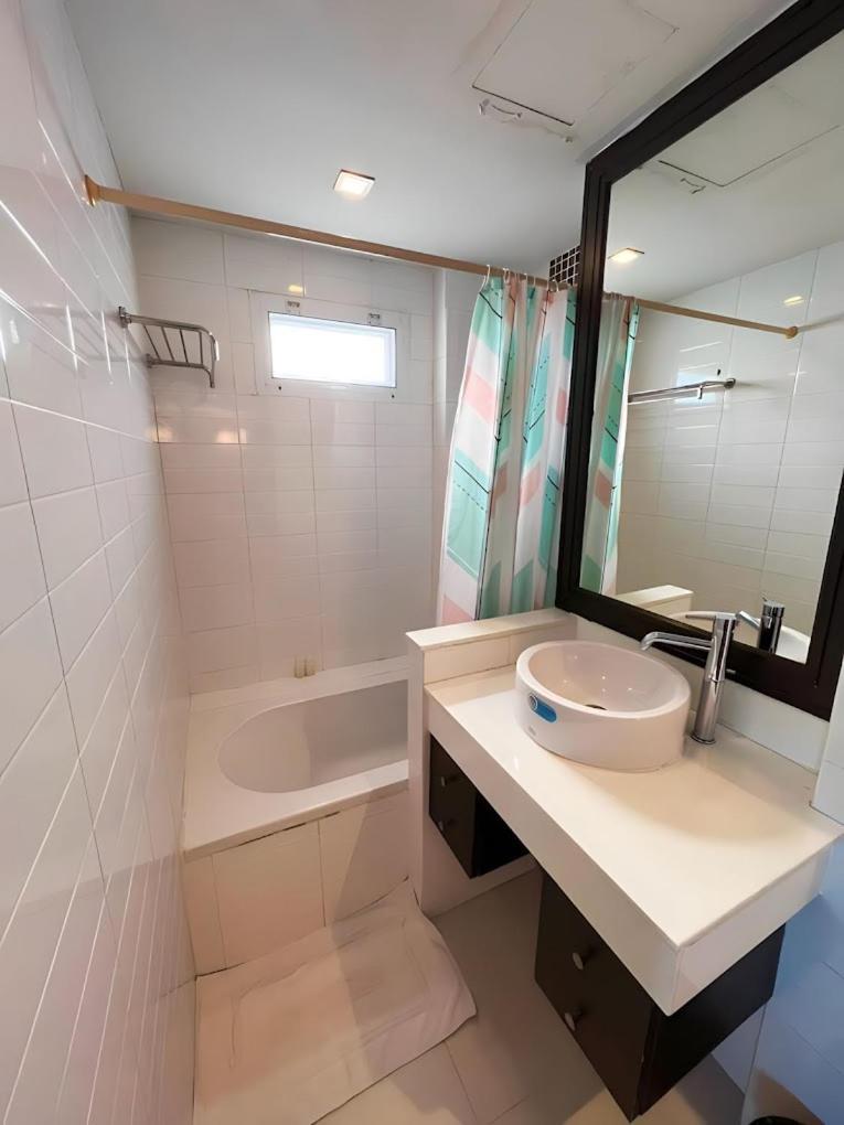 Go Inn Thonglor 23 โกอินน์ ทองหล่อ 23 X Bangkok Dış mekan fotoğraf
